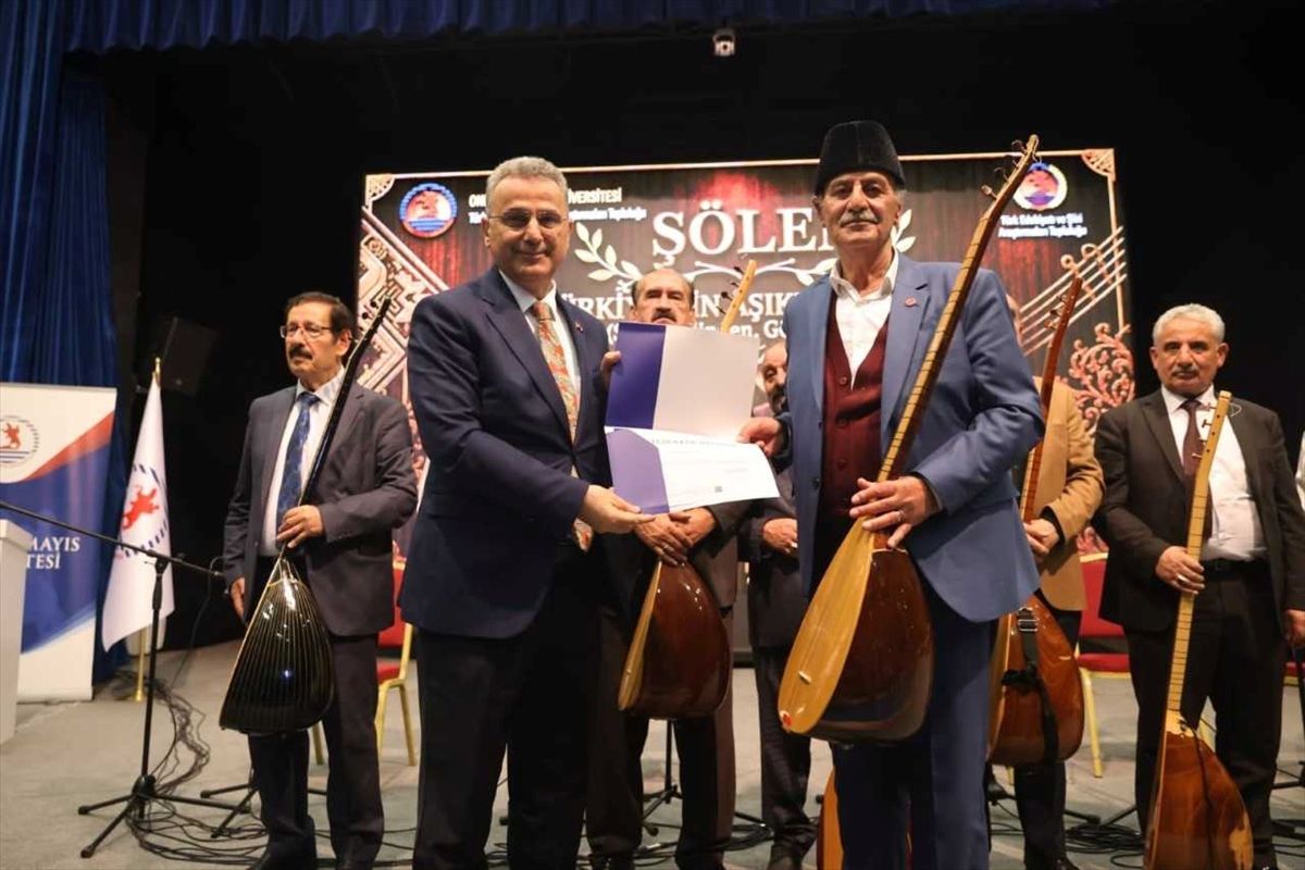 Samsun'da 'Sazın Telinden, Gönül Dilinden Aşıklar Şöleni' düzenlendi