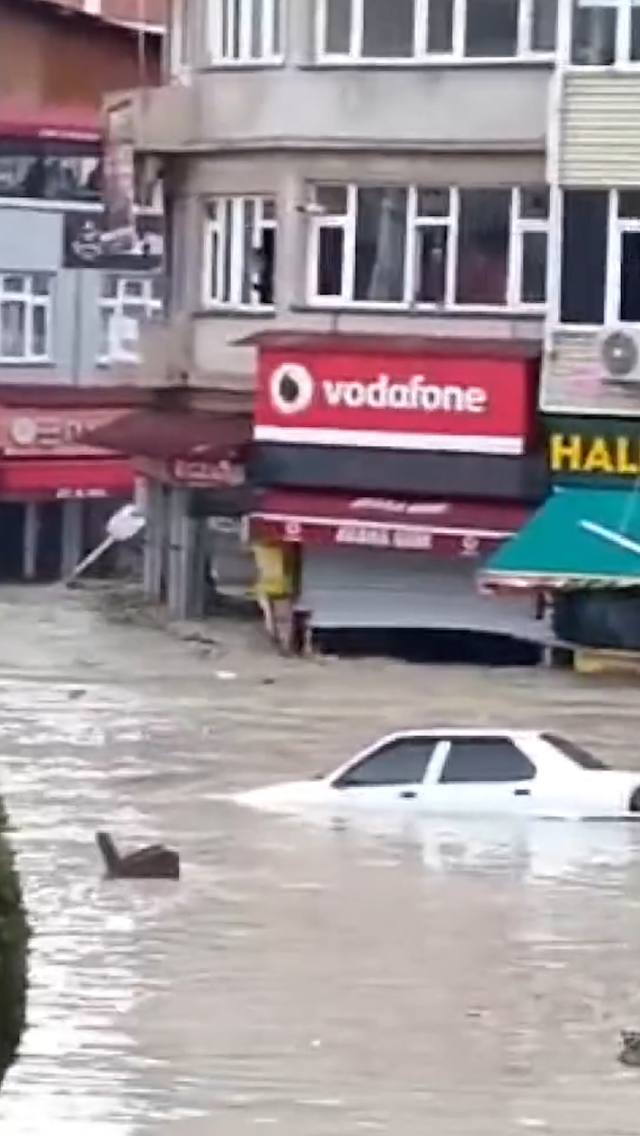 Moments when the flood struck