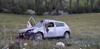 Sivas'ta şarampole devrilen otomobildeki 2 kişi yaralandı