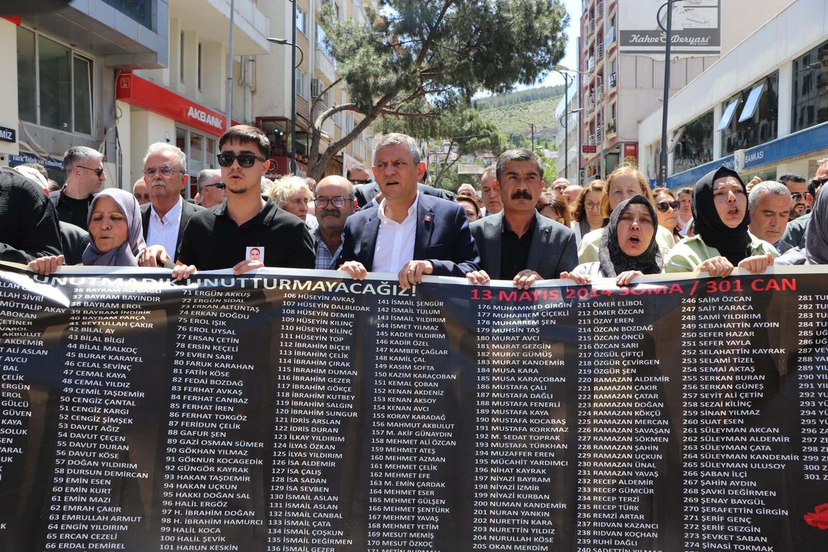 Soma'da 301 Maden Şehidi İçin Anma Yürüyüşü Düzenlendi