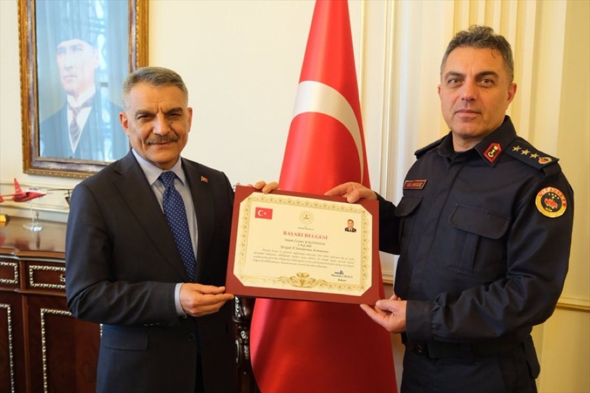 Yozgat İl Jandarma Komutanı Yalınkılıç'a başarı belgesi verildi