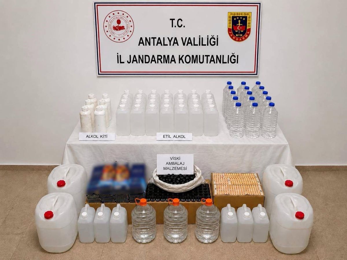Antalya'da 160 litre etil alkol ele geçirildi