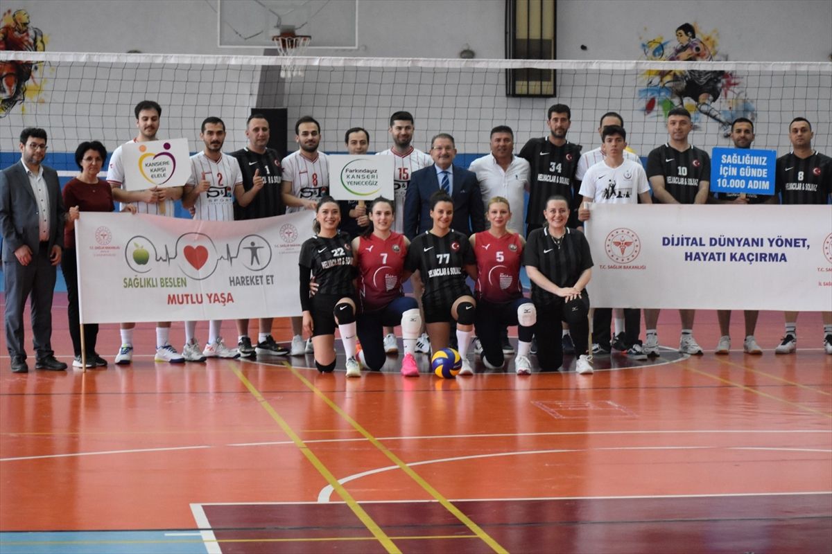 Antalya'da 'Sağlık İçin Filede Buluşalım 9.Geleneksel Voleybol Turnuvası' başladı