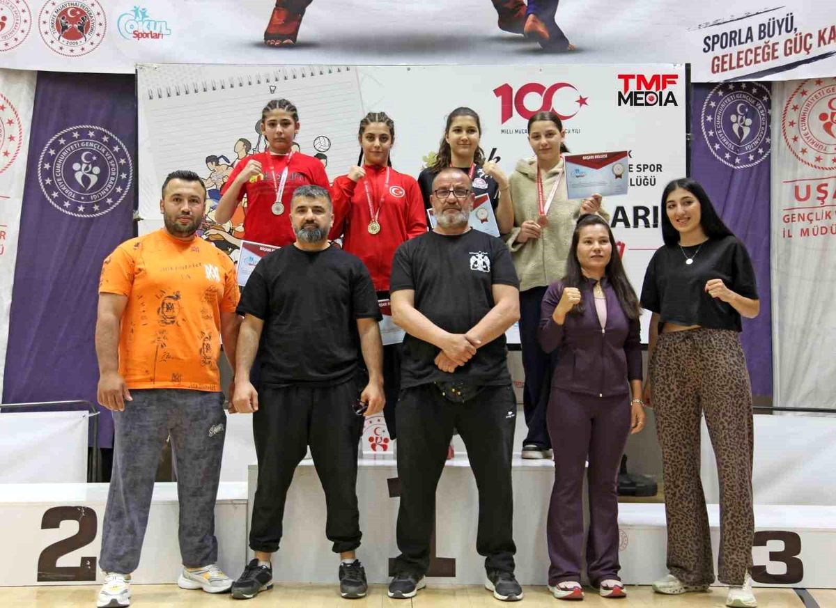 Aydınlı sporcular Uşak'tan madalya ile döndü