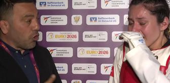 Gençlik ve Spor Bakan Yardımcısı Hamza Yerlikaya, hıçkıra hıçkıra ağlayan Sude Yaren'i teselli etti