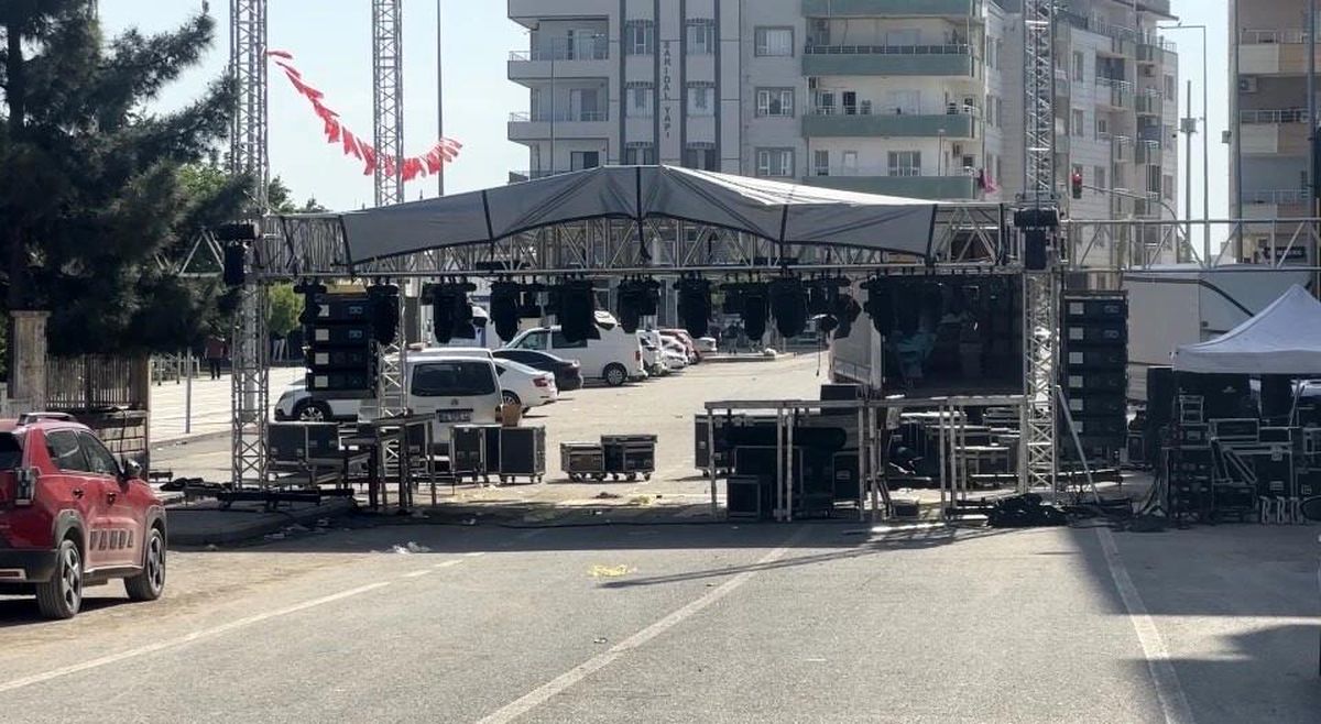 Ceylanpınar'da Bahar Şöleni, Türk Bayrağı Tartışması Nedeniyle İptal Edildi
