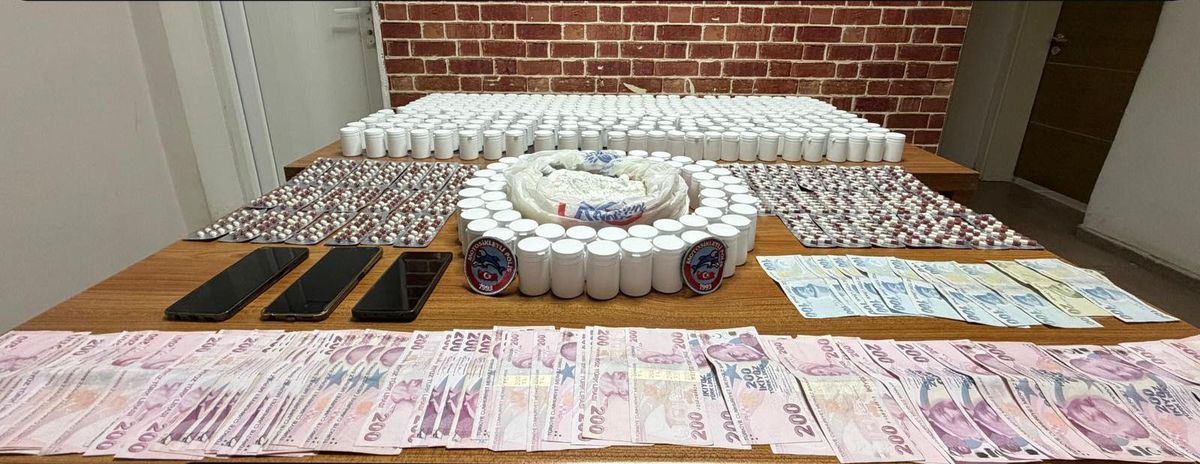 Beyoğlu'nda uyuşturucu operasyonu: 2 tutuklama