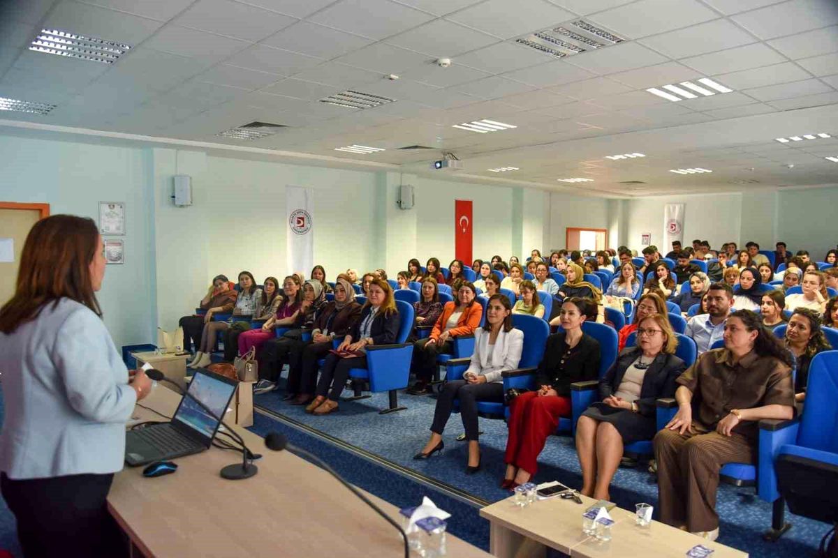 BŞEÜ'de 'Hemşirelik Haftası' coşkusu