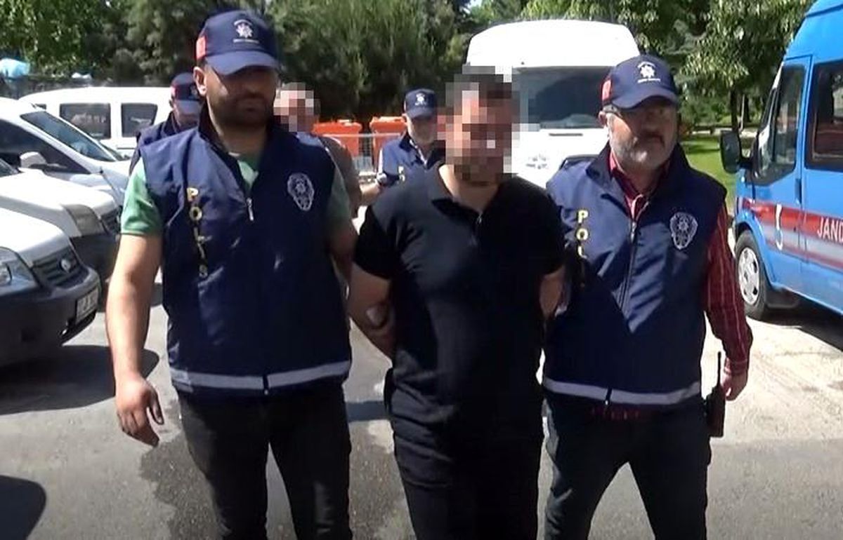 Çiçek Hırsızlığıyla Başlayan Kavga: 2 Ölü, Firari Sanığa Yakalama Kararı