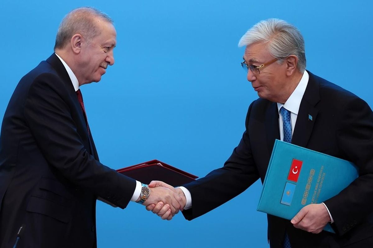 Cumhurbaşkanı Erdoğan Astana'da! Kazakistan'la 13 anlaşma imzalandı