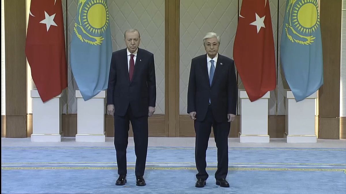 Cumhurbaşkanı Erdoğan, Kazakistan'da Resmi Törenle Karşılandı