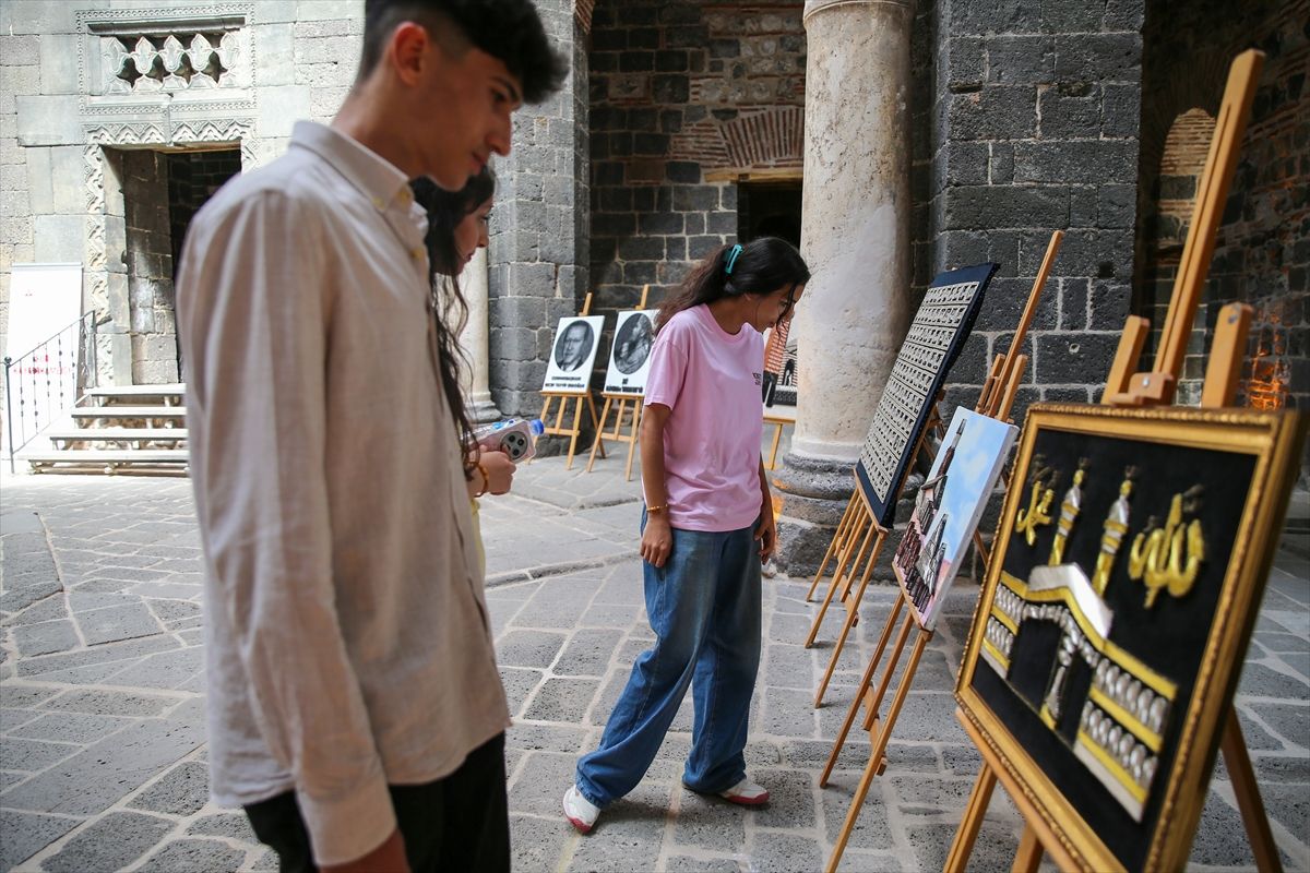 Diyarbakır'da el emeği ürünler tarihi mekanlarda sergilendi