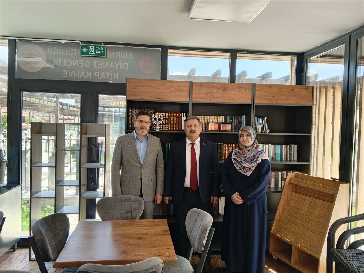 Edirne Müftüsü Çakır, Diyanet Genç Ofis'i inceledi