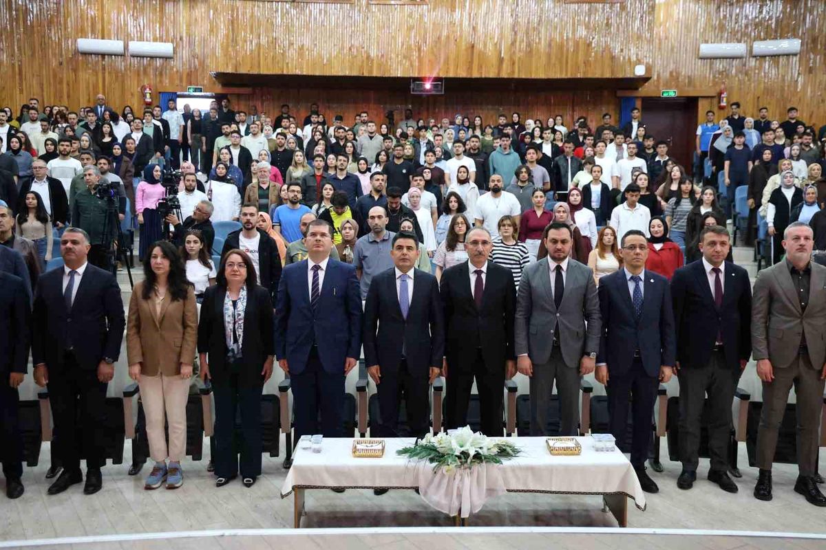 Elazığ'da 'Türkiye Yüzyılında Ulaştırma Vizyonu' programı gerçekleştirildi