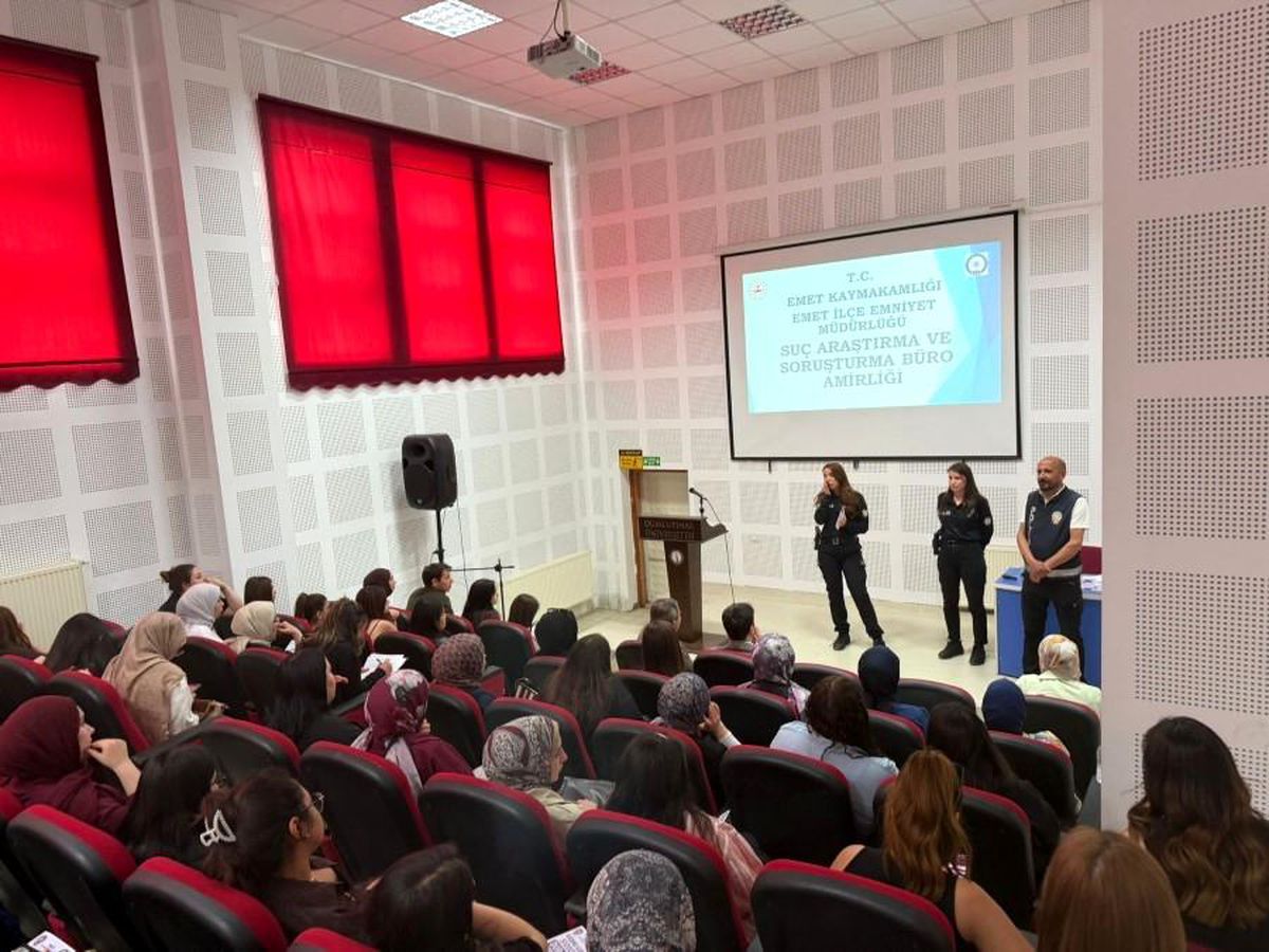 Emet MYO'da KADES uygulaması ve dolandırıcılıkla mücadele eğitimi
