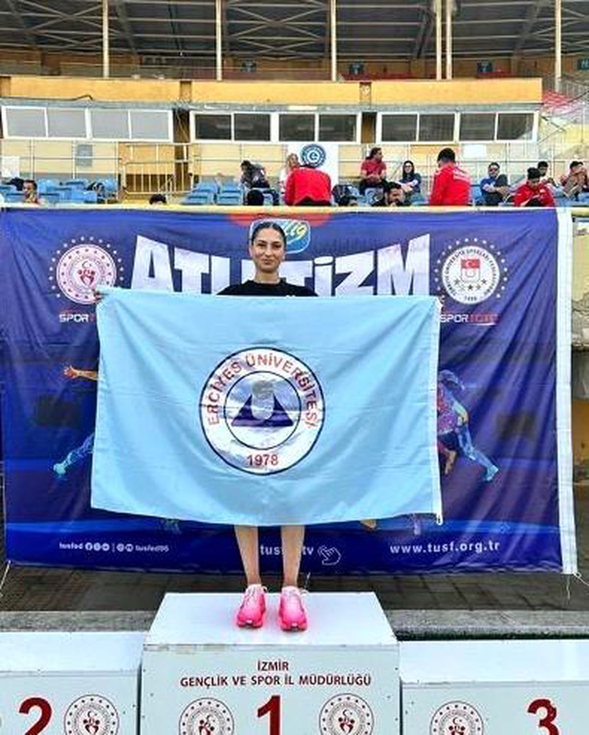 Erciyes Üniversitesi atletlerinden 4 madalya