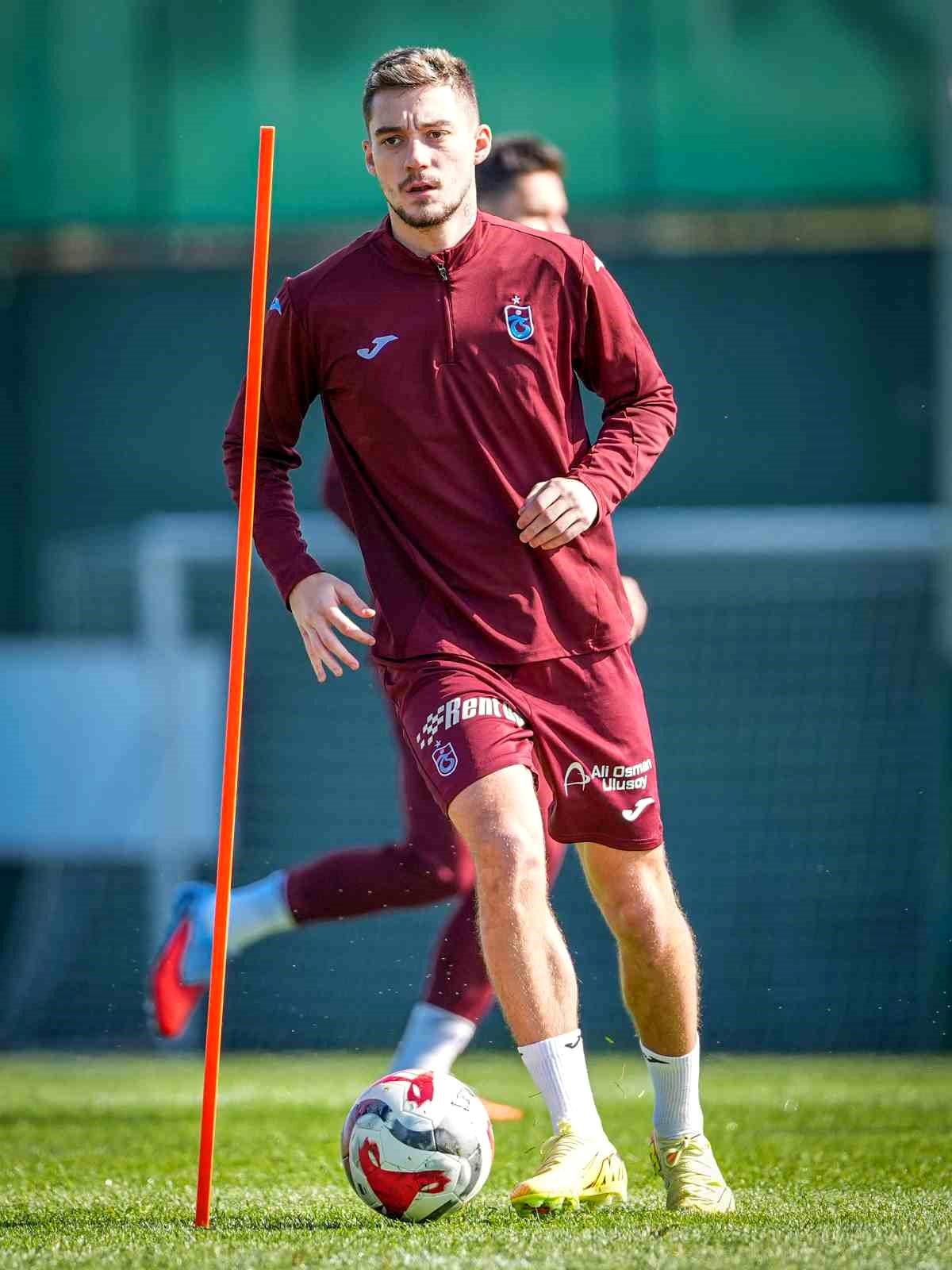 Ernest Muçi, Trabzonspor'a katkı vermeye devam ediyor