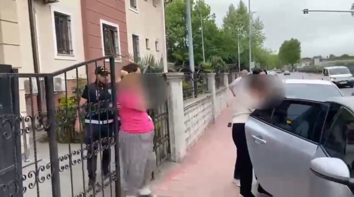 Sakarya'da 2 evden hırsızlık yapan kadınlardan biri tutuklandı, diğeri ev hapsi aldı