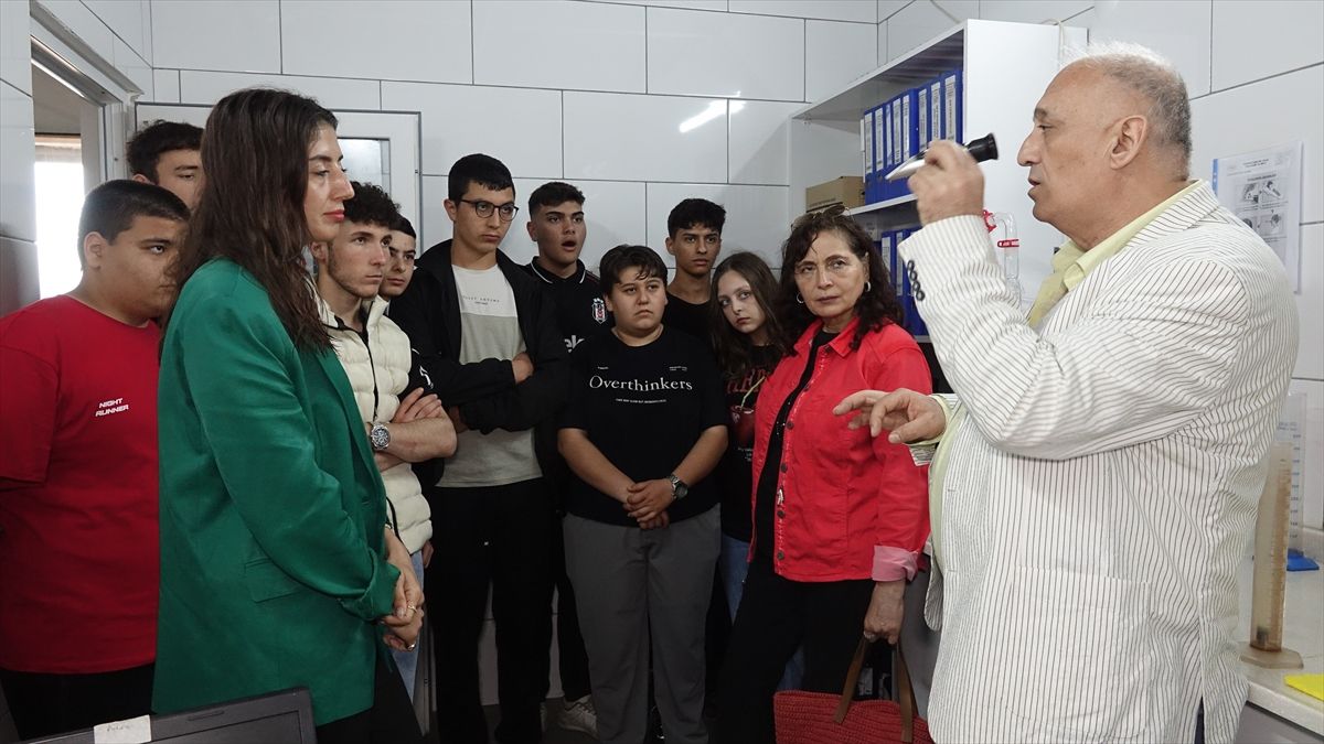 Havran'da meslek lisesi öğrencileri, sirke üretimini öğrendi