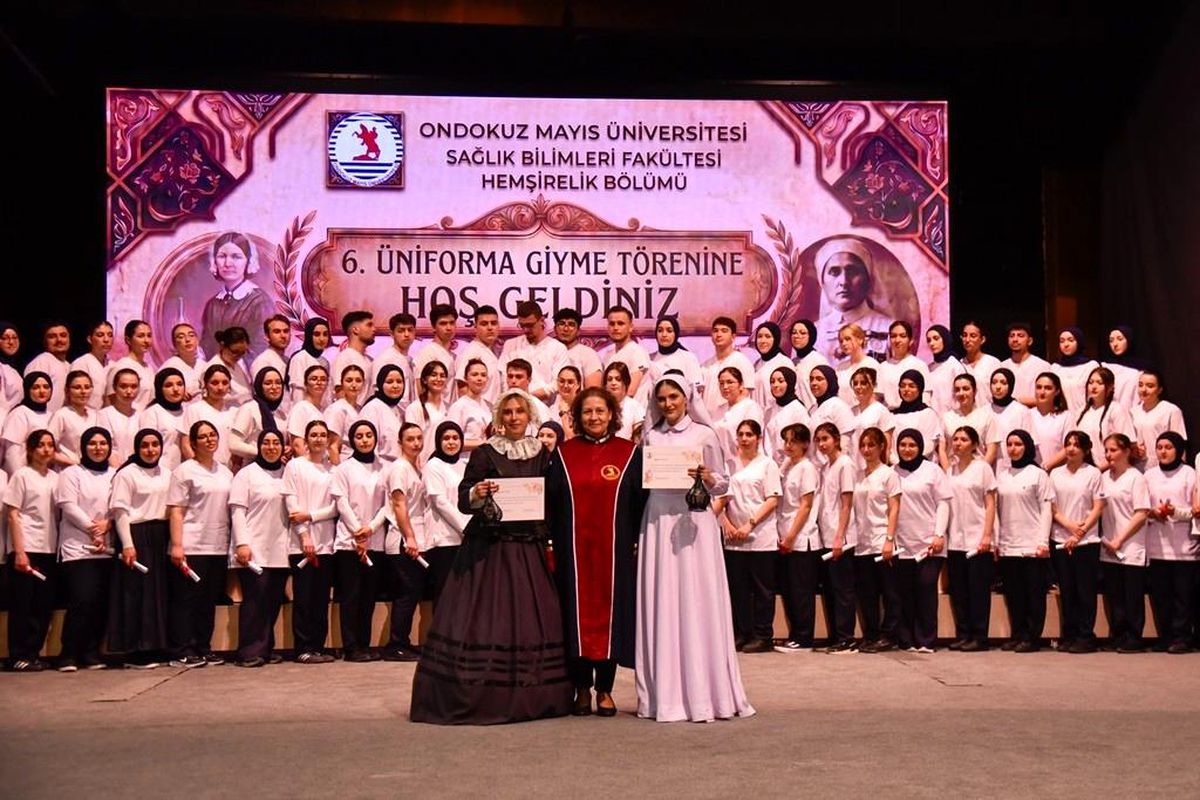 Hemşire adayları üniformalarını giydi