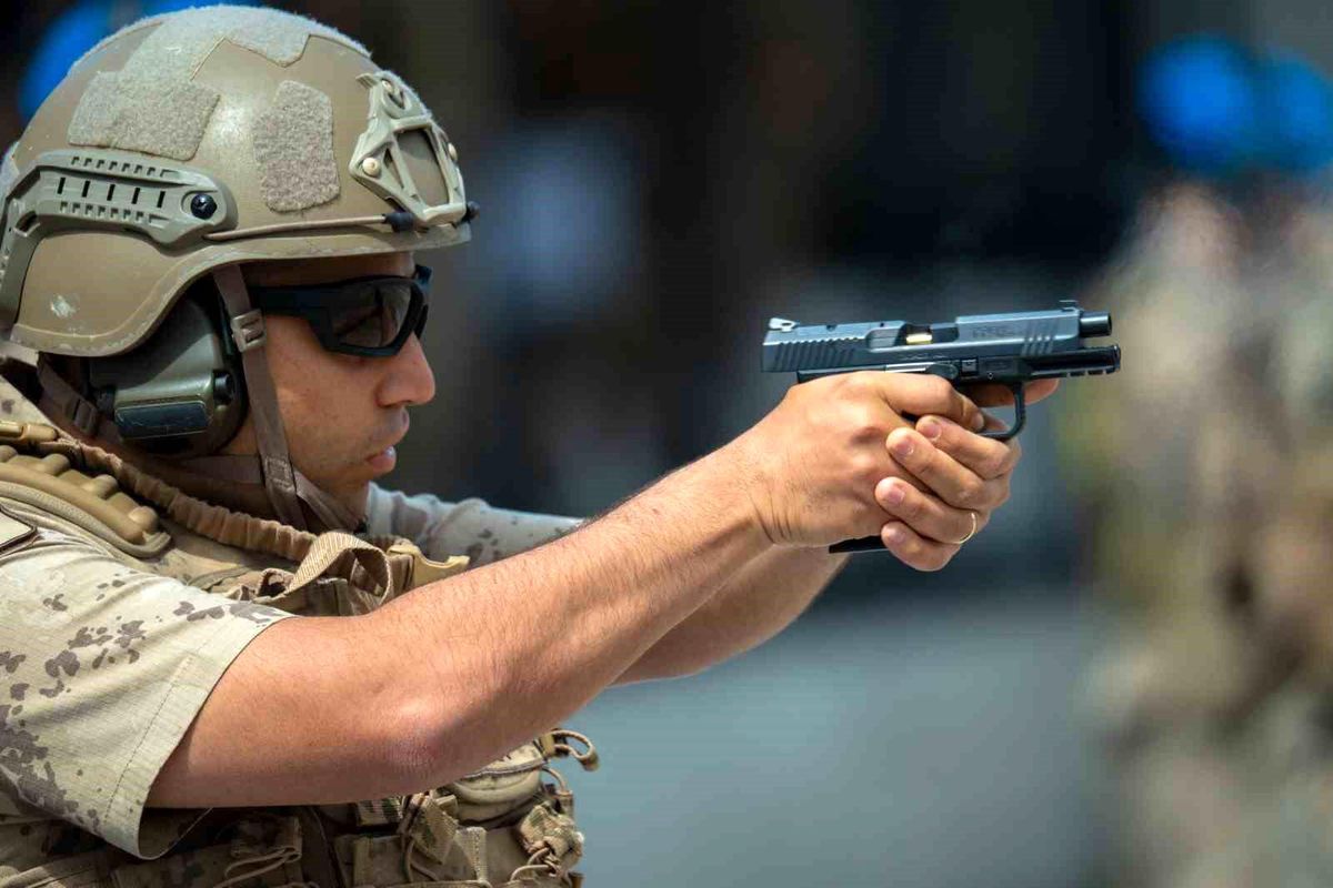 Jandarma'nın en iyi nişancıları Foça'da belli oluyor