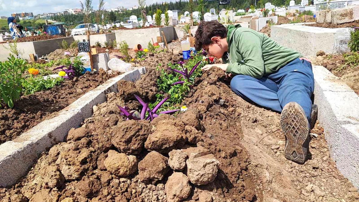 Adana'da ambulans anahtarı kaybolduğu iddiası: Kalp krizi geçiren hasta ikinci ambulansla götürüldü, hayatını kaybetti; savcılık soruşturması açıldı
