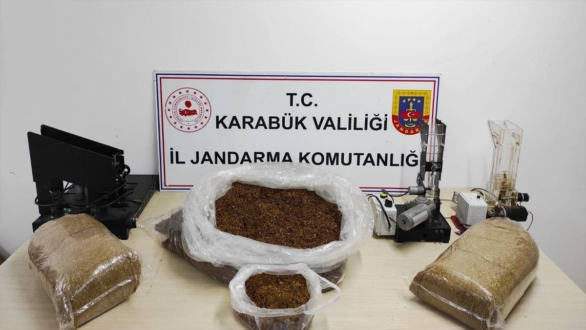 Karabük'te uyuşturucu ve kaçak tütün operasyonlarında 8 zanlı yakalandı
