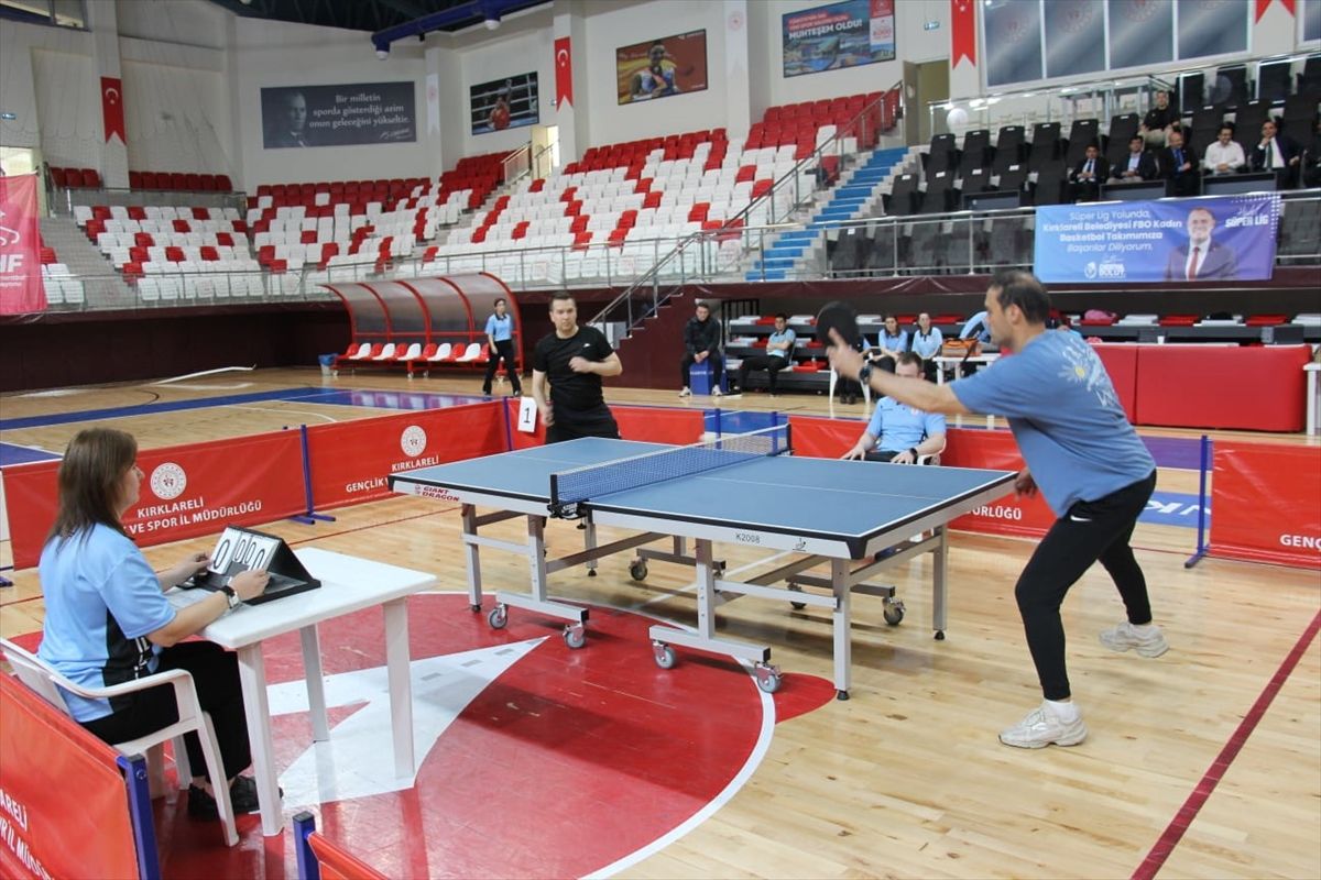 Kırklareli'nde masa tenisi turnuvası düzenlendi