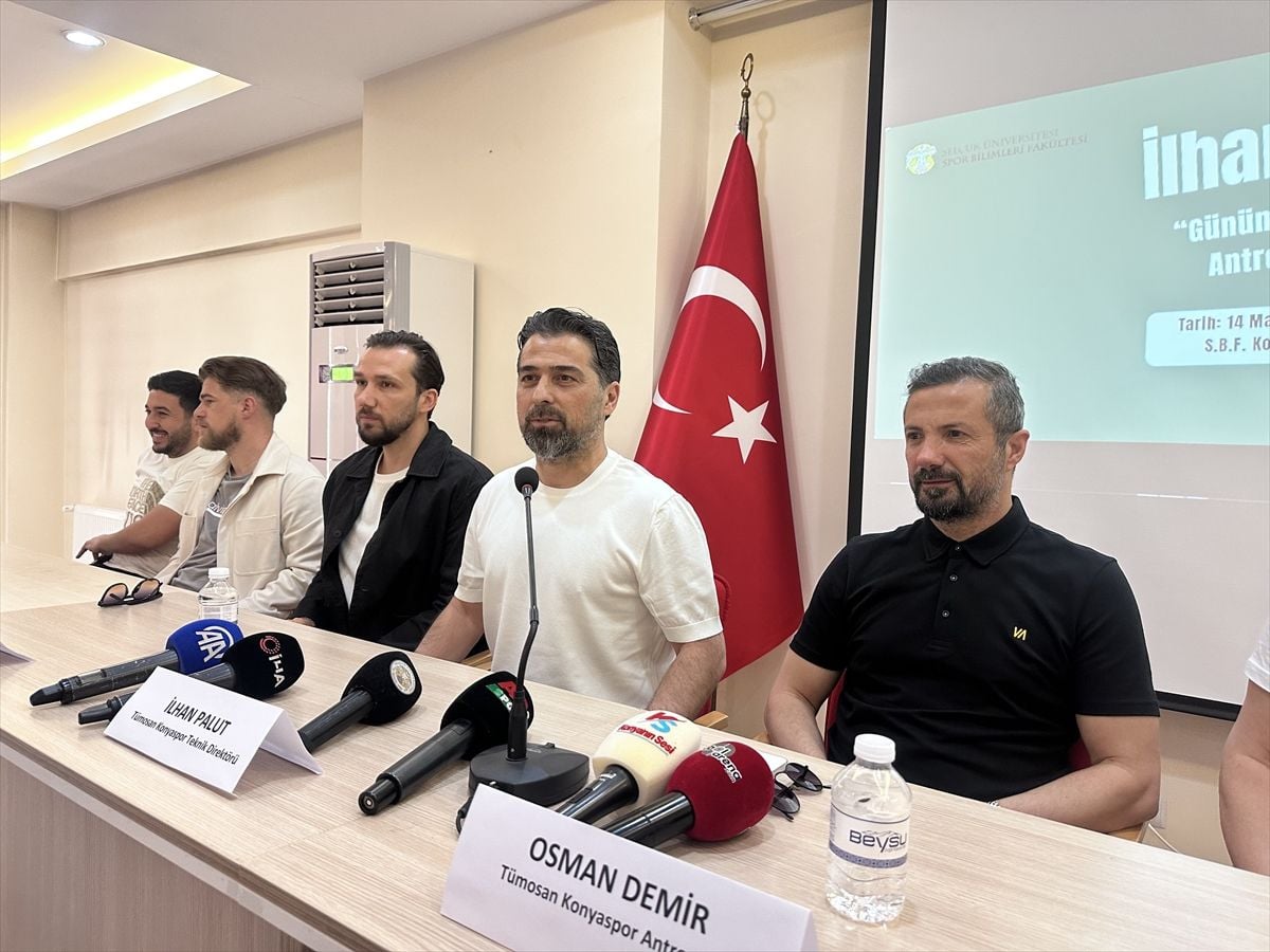 Konyaspor Teknik Direktörü İlhan Palut, üniversite öğrencileriyle buluştu Açıklaması
