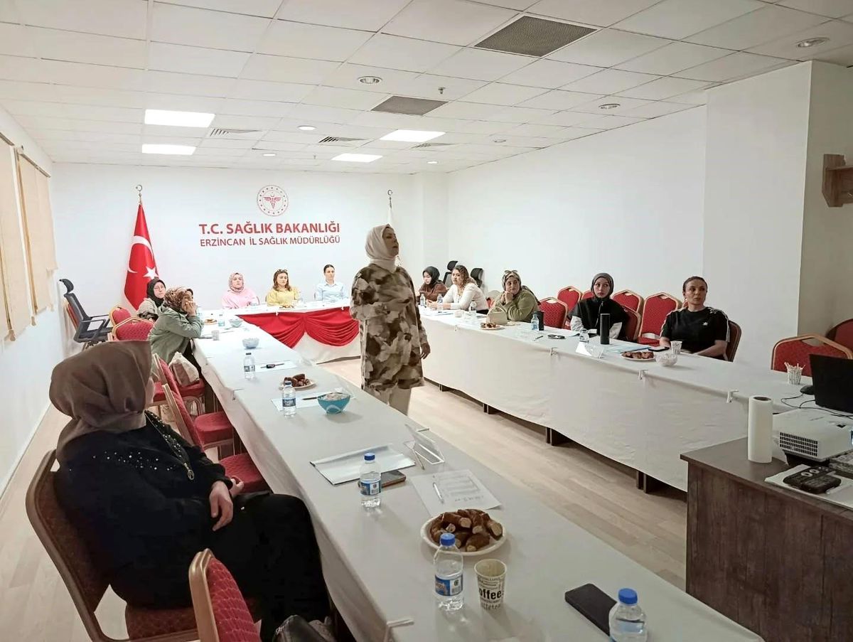 Koordinatör ebelere normal doğum eğitimi verildi