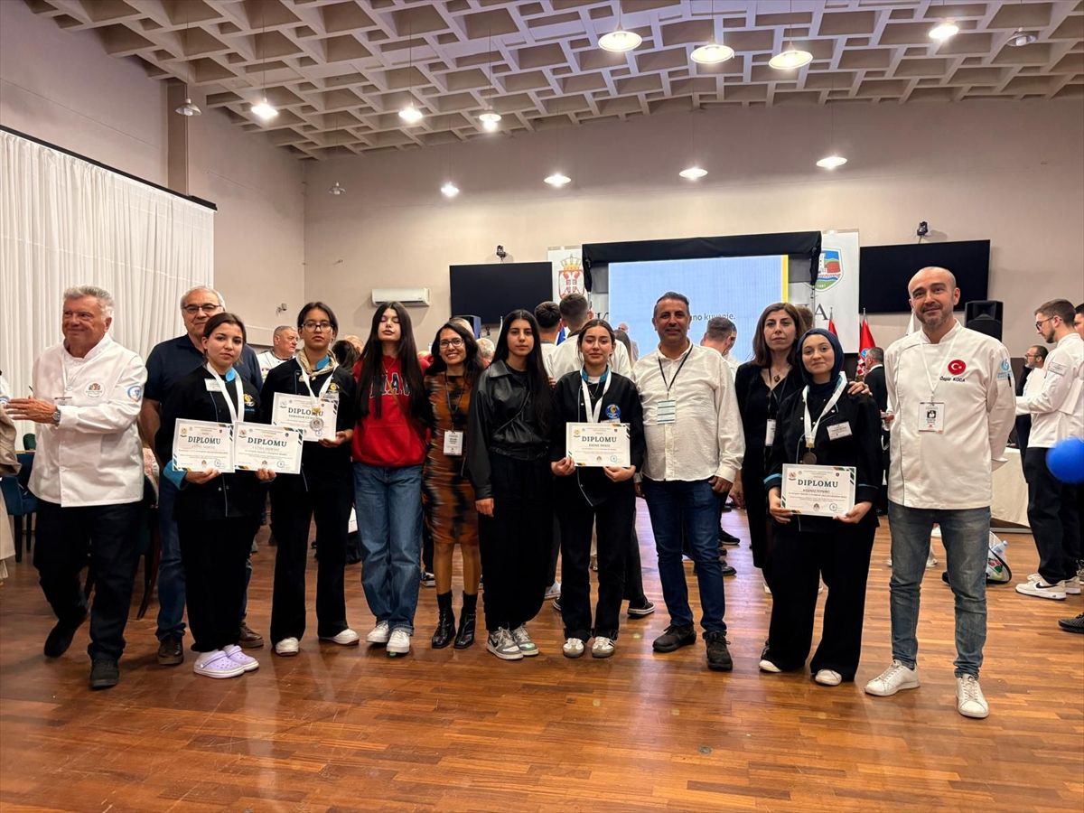 Kumluca Lisesi'nden Sırbistan'da 8 Ödül