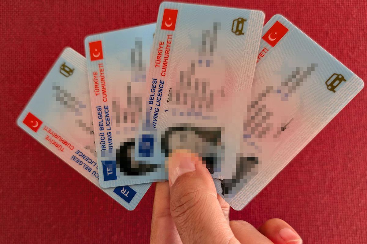 Milyonlarca sürücüyü ilgilendiren karar! Ehliyet yenilemede yeni dönem