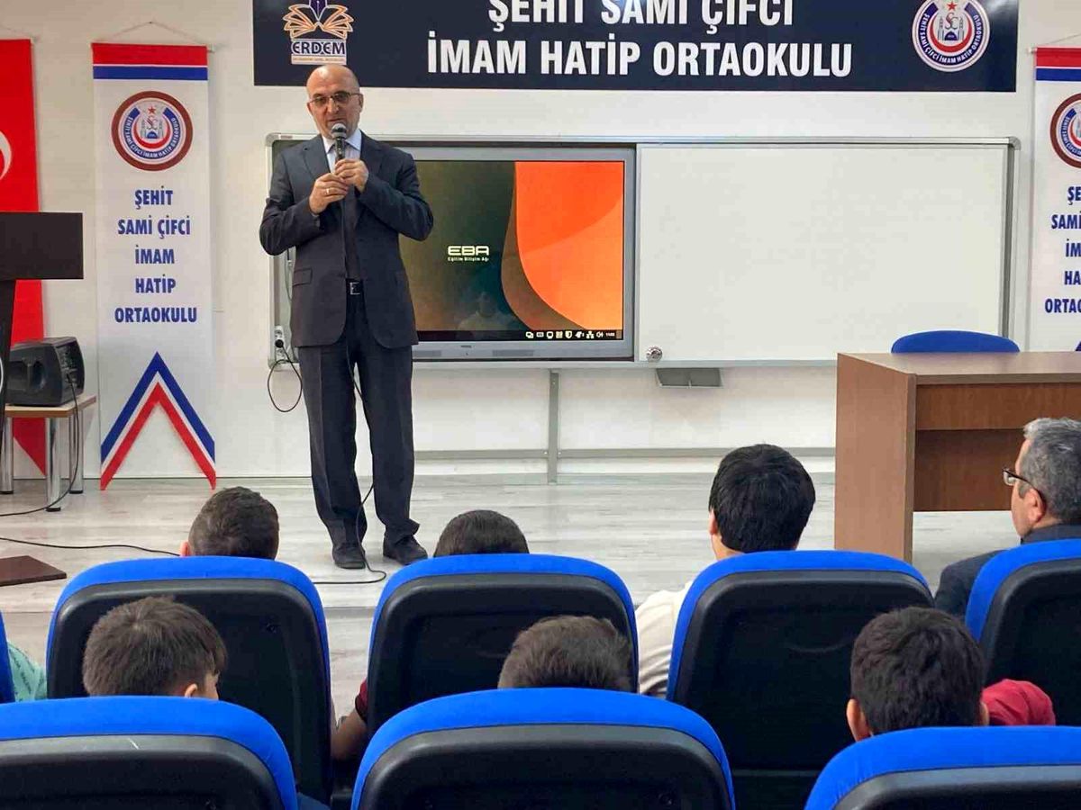 Afyonkarahisar'da Değerler Eğitimi Programları Yoğun Katılımla Devam Ediyor
