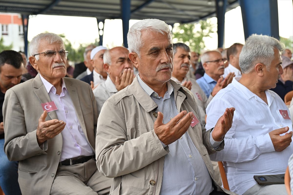 Osmaniye'de hacı adayları dualarla uğurlandı