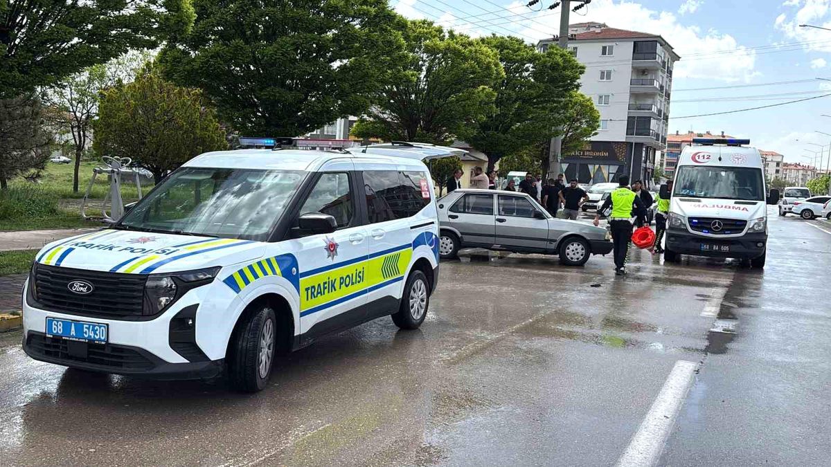 Otomobilin çarptığı yaşlı kadın ağır yaralandı