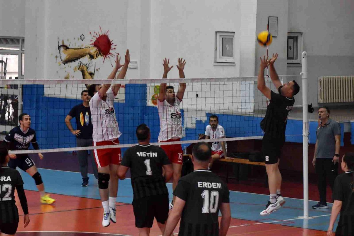 Sağlık çalışanları, sağlık için filede buluşuyor