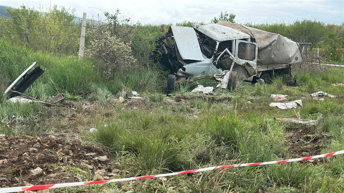 Kütahya'da yolcu treni kamyonete çarptı: 1 ölü, 3 yaralı