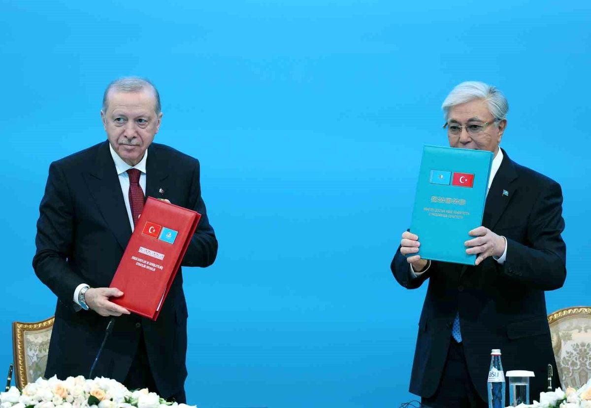 Erdoğan'dan Astana'da 13 anlaşma