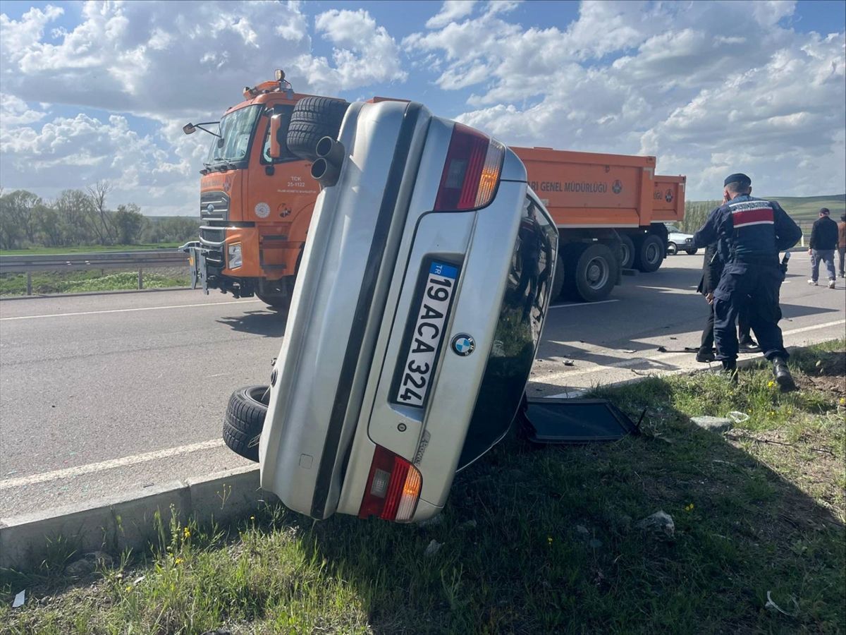 Yozgat'ta iki otomobilin çarpıştığı kazada 1 kişi öldü, 1 kişi yaralandı