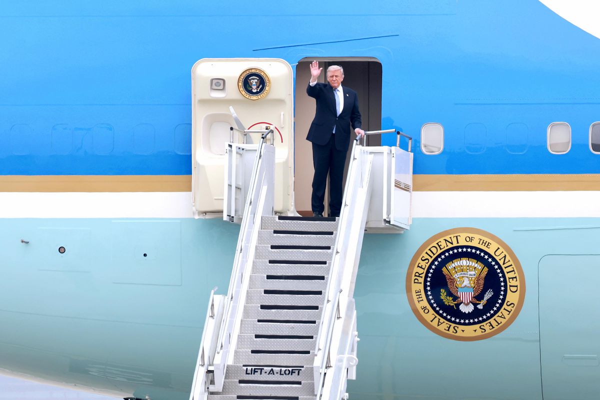 Trump, Çin Ziyaretini Tamamlayarak Beijing'den Ayrıldı