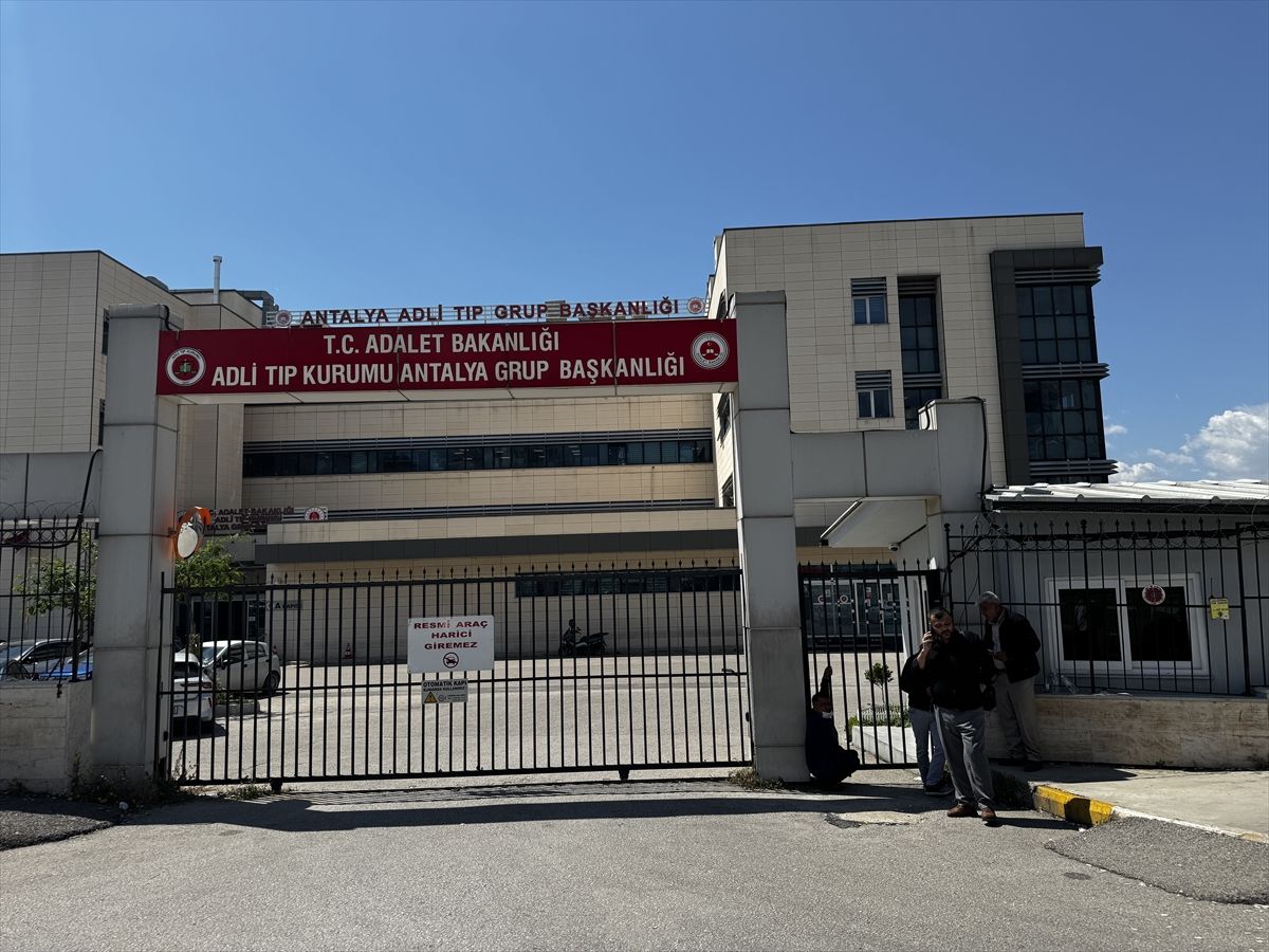 Antalya'da çıkan bıçaklı kavgada 1 kişi öldü