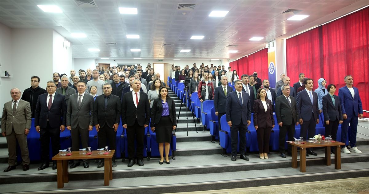 Ardahan Üniversitesinden Prof. Dr. Oktay Sinanoğlu'na vefa