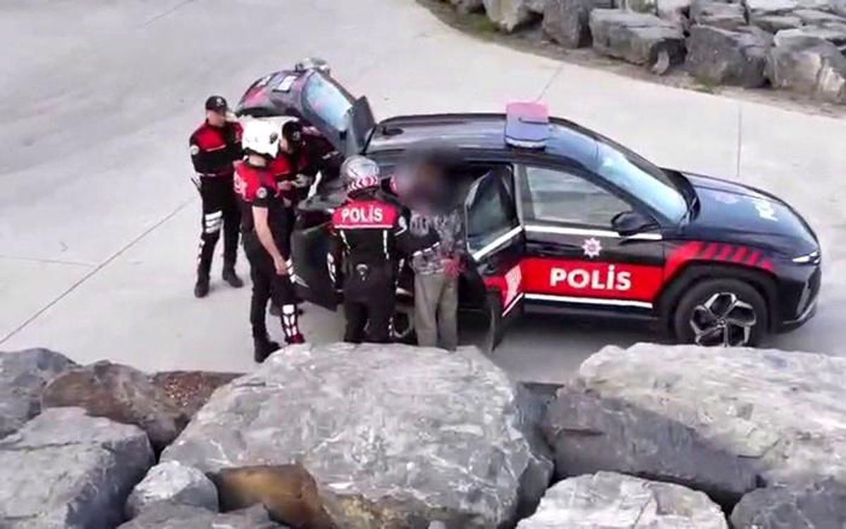 Avcılar'da yunus polisinden dronlu denetim: Şüphelinin üzerinden uyuşturucu çıktı