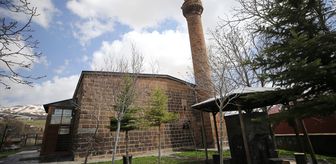 Bitlis'te asırların izini taşıyan Ayasofya Cami ziyaretçilerini tarihi yolculuğa çıkarıyor