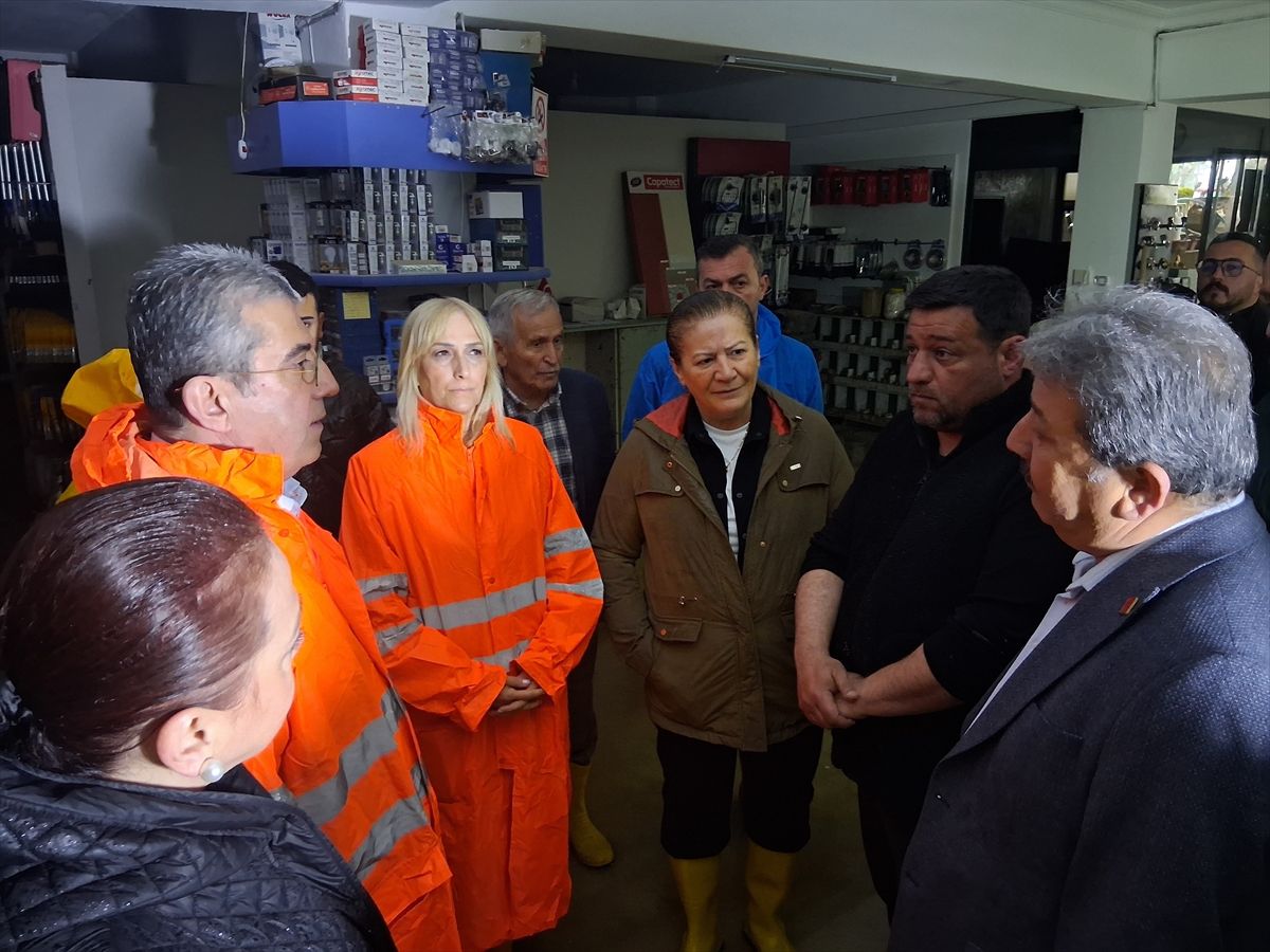 CHP Grup Başkanvekili Günaydın, Samsun'un Havza ilçesinde sel bölgesinde incelemelerde bulundu Açıklaması