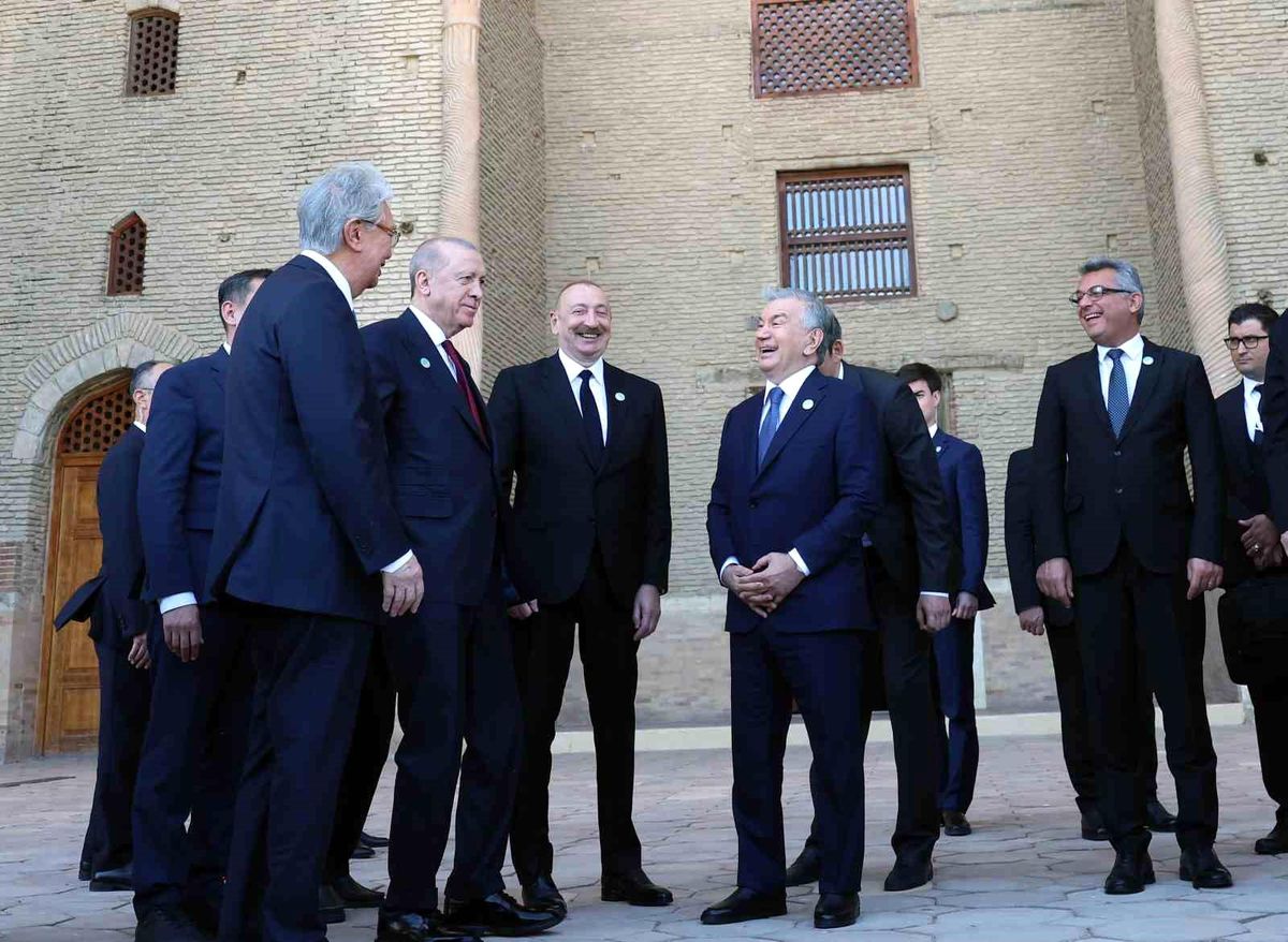 Erdoğan, Türkistan'da kültürel geziye katıldı