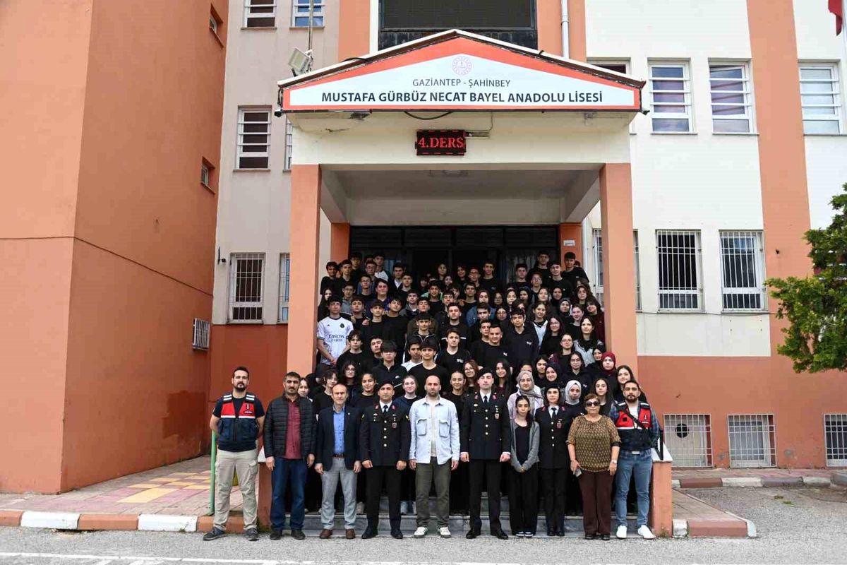 Gaziantep'te öğrencilere jandarma mesleği tanıtıldı
