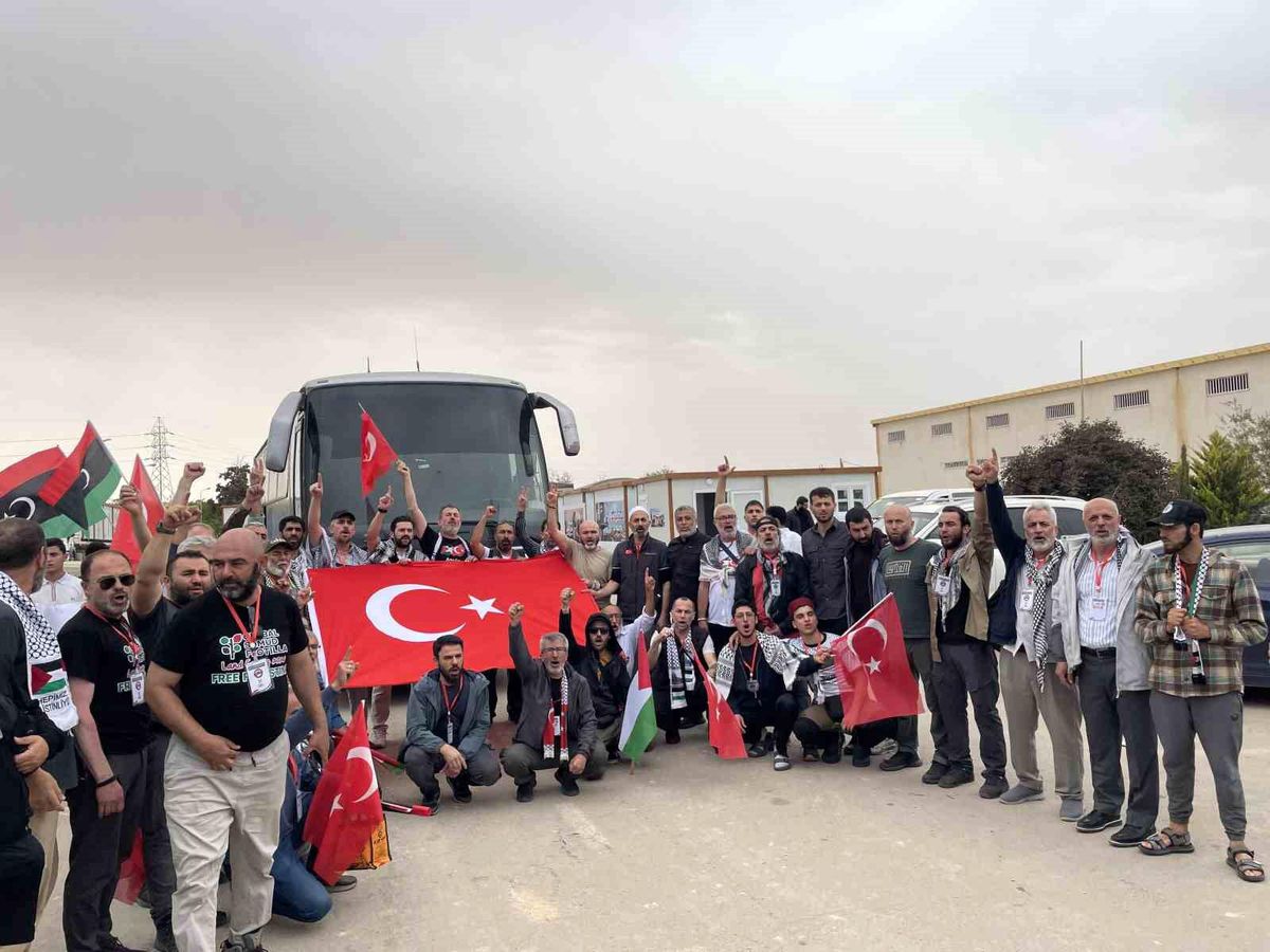 Gazze'ye umut konvoyu: 40 farklı ülkeden 400 aktivist Trablus'tan hareket etti