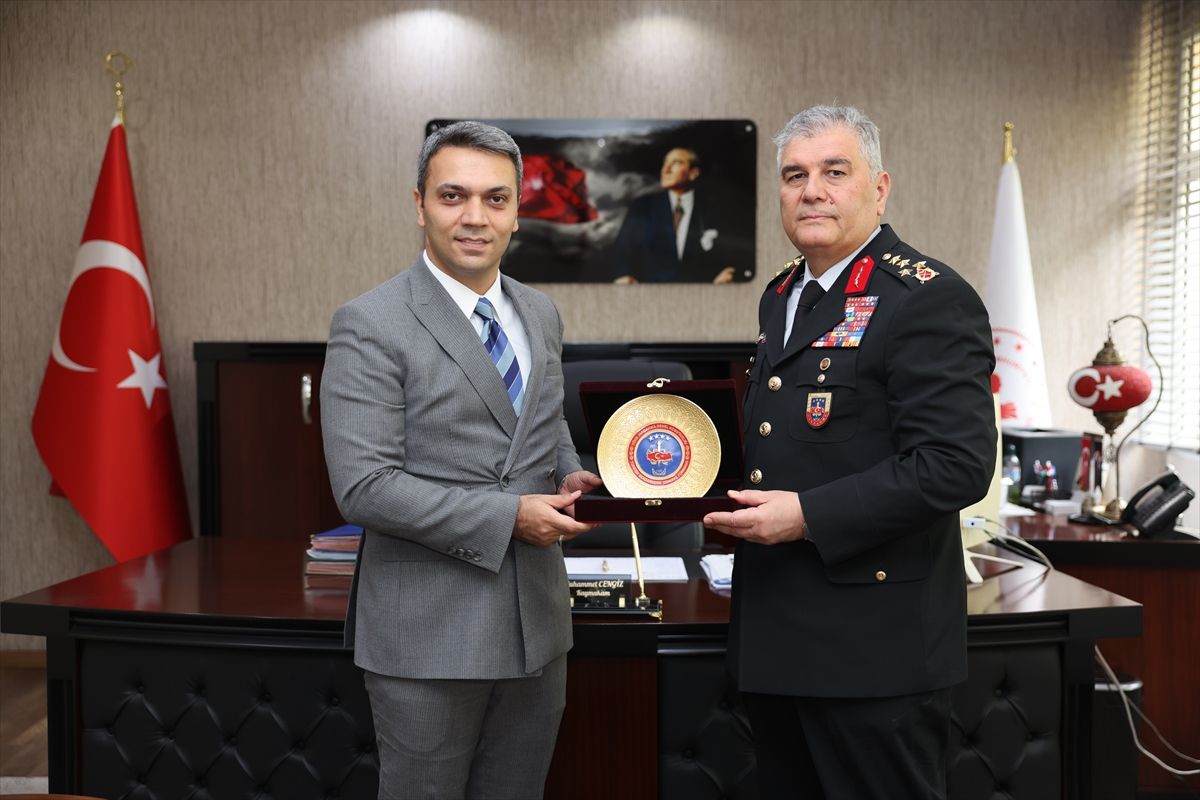Jandarma Genel Komutanı Orgeneral Ali Çardakcı, Adana'da ziyaretlerde bulundu