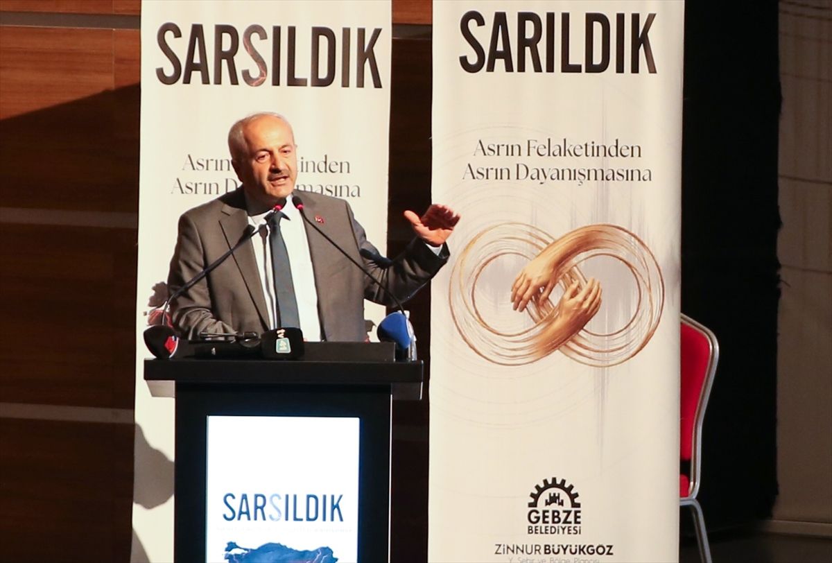 Kahramanmaraş merkezli depremlerde hayatını kaybedenler için Kocaeli'de anma programı düzenlendi